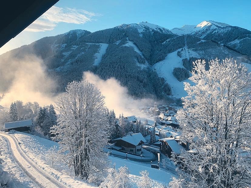 Superb skiing in Hinterglemm