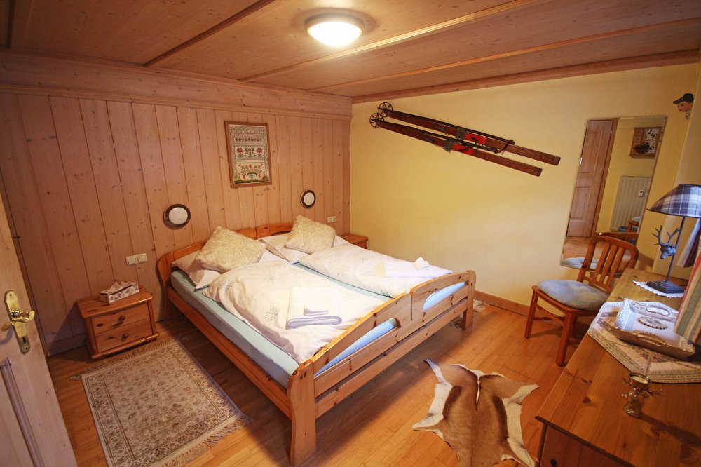 Master bedroom with Austrian Double bed